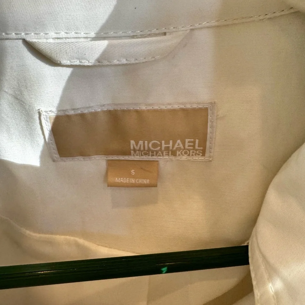 Light weight Michael Kors coat - Picture 5 of 7